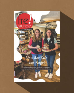 Schon heute in deiner Zeitung: die neue Freistunde. Da besuchen wir die Schwestern Lena Fischer und Christina Irrgang auf ihrem Hof in Vilzing. Die beiden erklären, wie sie selbst Eis und aufwendige Eistorten herstellen. Viel Spaß beim Lesen! 🍦🐄

#eis #hof #hofleben #milch #landwirtschaft